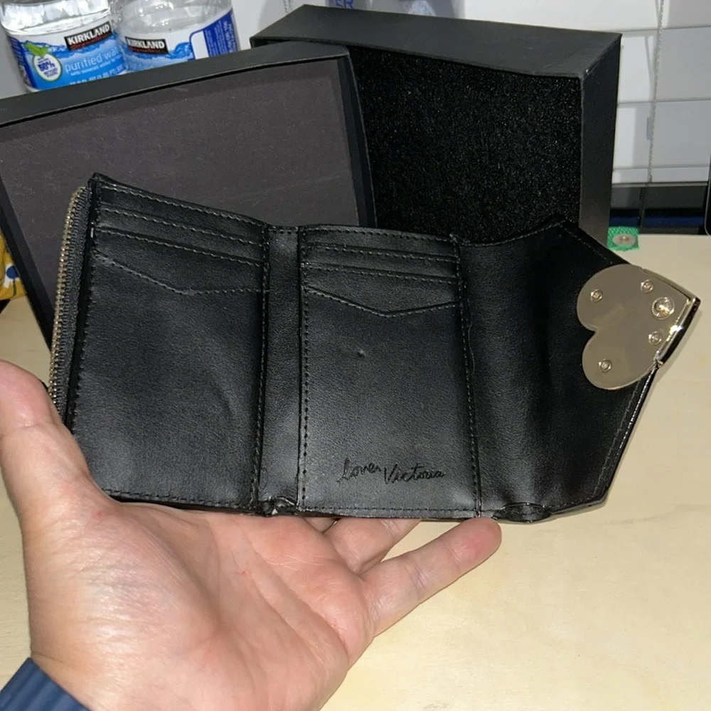 Victoria’s Secret Metallic Rainbow Wallet Heart Snap Closure - Picture 5 of 11